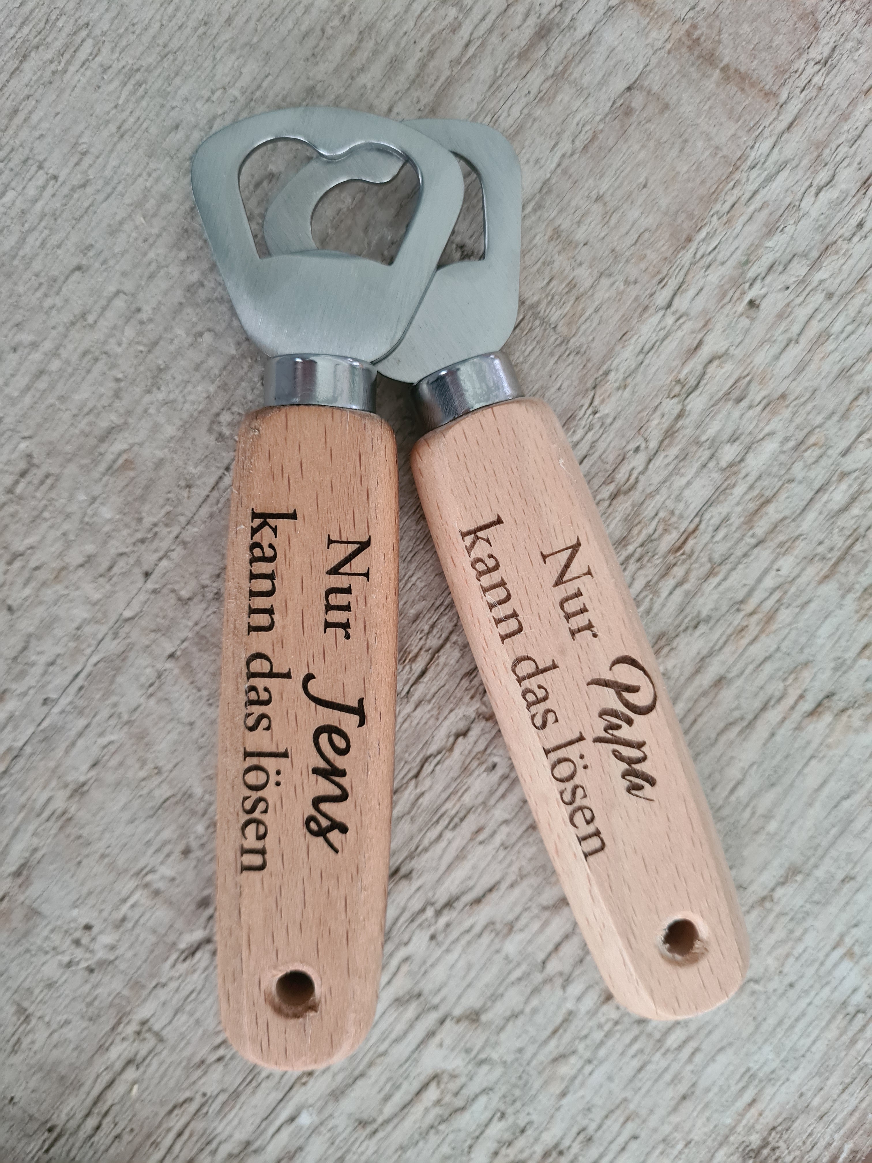 Flaschenöffner Buche - Nur "..." kann das lösen